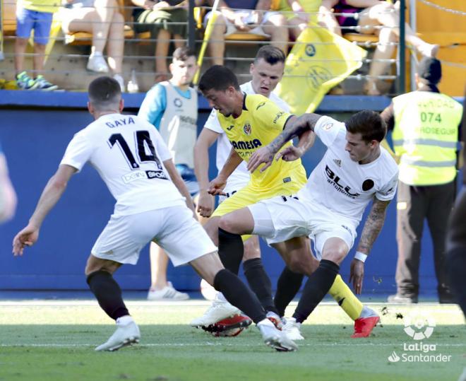 Santi Mina en el Villarreal-Valenia CF (Foto: LaLiga)