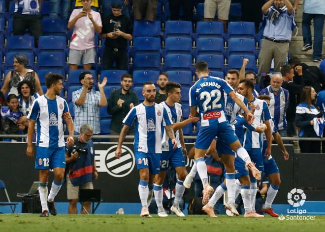 Celebración del gol de Mario Hermoso en el Espanyol-Eibar.