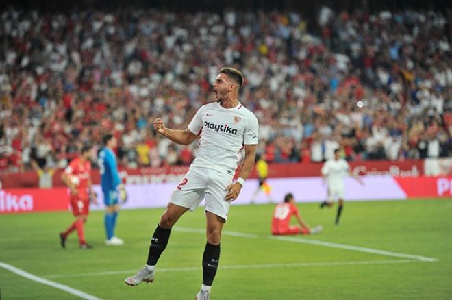 André Silva celebra uno de sus goles contra el Real Madrid. (Foto: Kiko Hurtado).