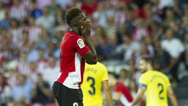 Iñaki Williams se lamenta al fallar una ocasión en Liga (Foto: LaLiga).