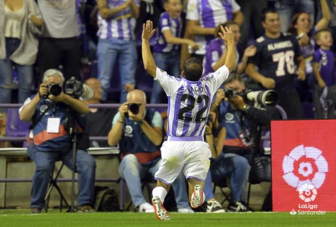 Nacho celebra su gol ante el Levante (Foto: LaLiga).