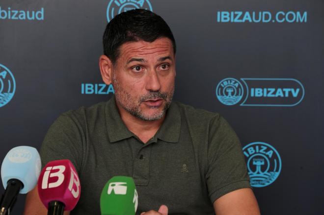 Andrés Palop, en su presentación como nuevo entrenador de la UD Ibiza