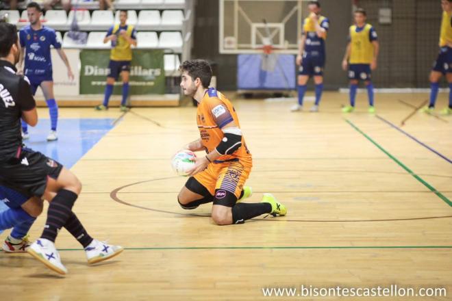 Nacho Serra, en un partido de pretemporada (Bisontes de Castellón).