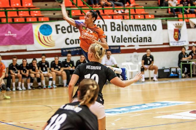 El Handbol Mislata en acción.