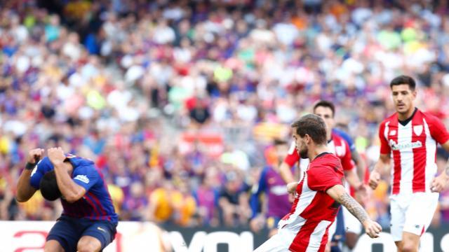 Iñigo Martínez ha sido sustituido trasncurridos 20 minutos de juego en el Camp Nou