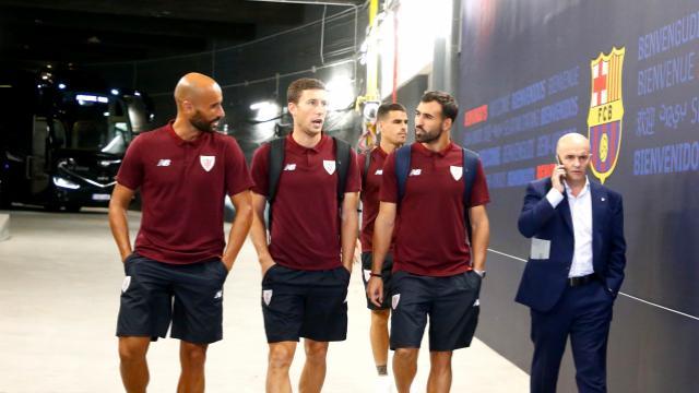 Jugadores del Athletic entrando al Camp Nou (Foto LFP)