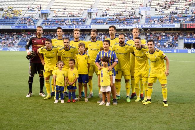 El once del Cádiz ante el Tenerife (Foto: Sandra Acosta).