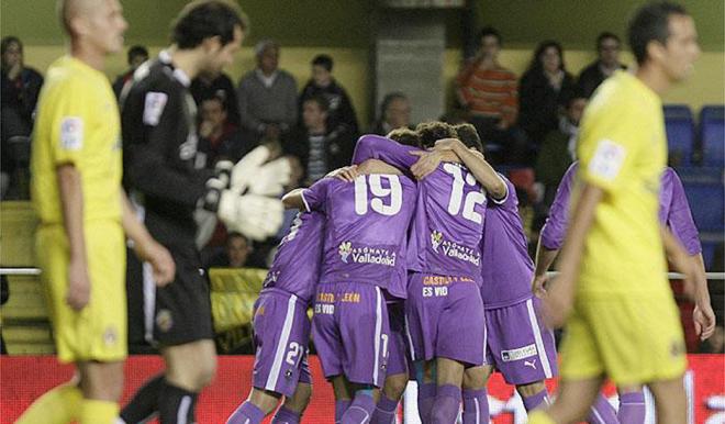 El Real Valladolid celebra un gol en Villarreal (Foto: Real Valladolid).