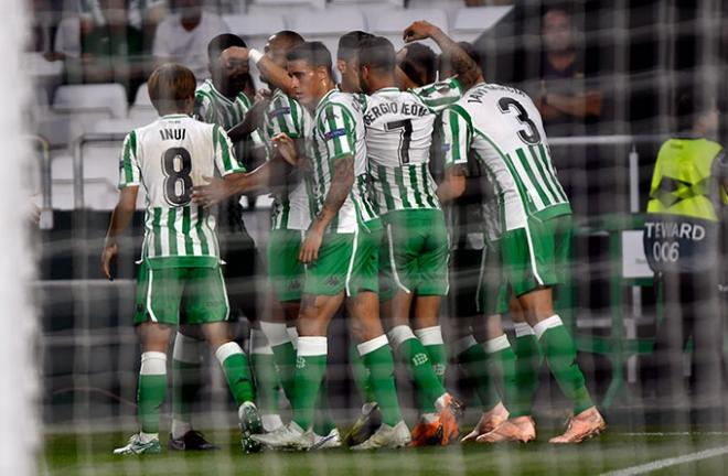 Gol ante el Dudelange (Foto: Kiko Hurtado).