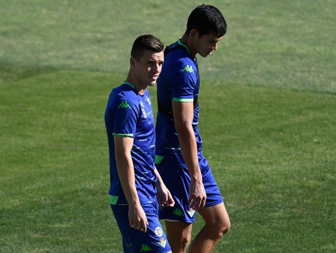 Lo Celso y Mandi, en el entrenamiento del Betis de este viernes (Foto: Kiko Hurtado).