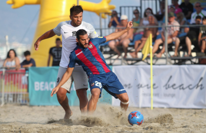 Estreno del Levante FP en Alanya Beach Soccer Cup.