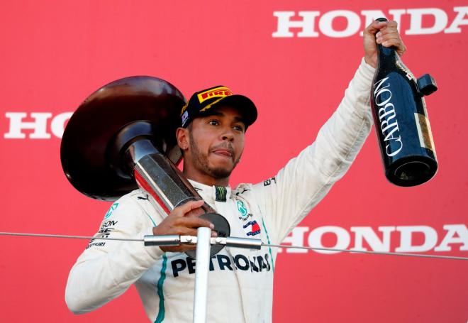 Lewis Hamilton, celebrando su victoria en el GP Japón de la pasada temporada.