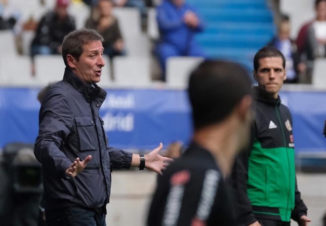 Ramis, en la banda del Carlos Tartiere (Foto: Luis Manso).