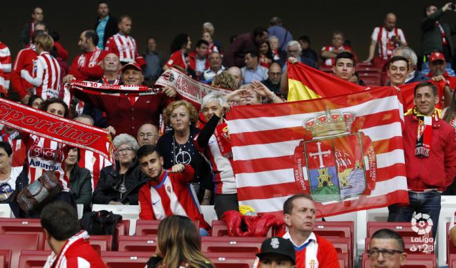 La afición del Sporting de Gijón en el Wanda Metropolitano (Foto: LaLiga).