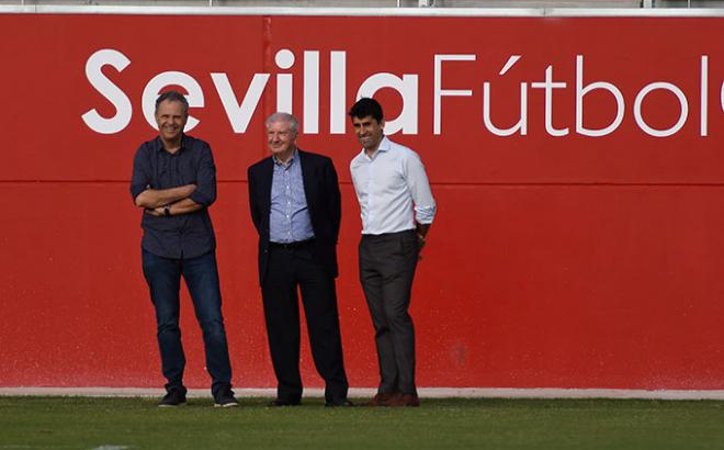 Caparrós, Ramos y Gallardo, en un entrenamiento del Sevilla (Foto: Kiko Hurtado).