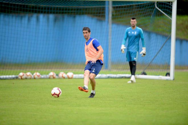 Juan Forlín, en un entrenamiento del Oviedo en El Requexón (Foto: Real Oviedo).