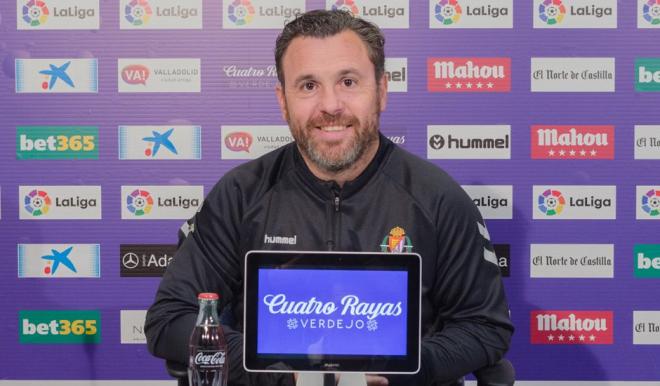 Sergio González, en una rueda de prensa en el Nuevo Estadio José Zorrilla (Foto: RealValladolid.es).