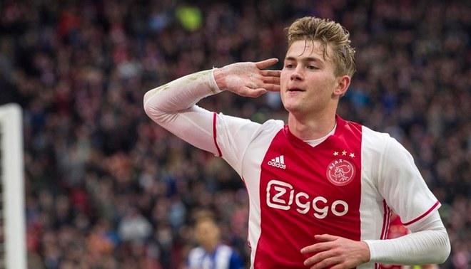 De Ligt, celebrando un gol con el Ajax.