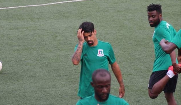 Ibán Salvador entrenándose con Guinea Ecuatorial (Foto: Instagram).