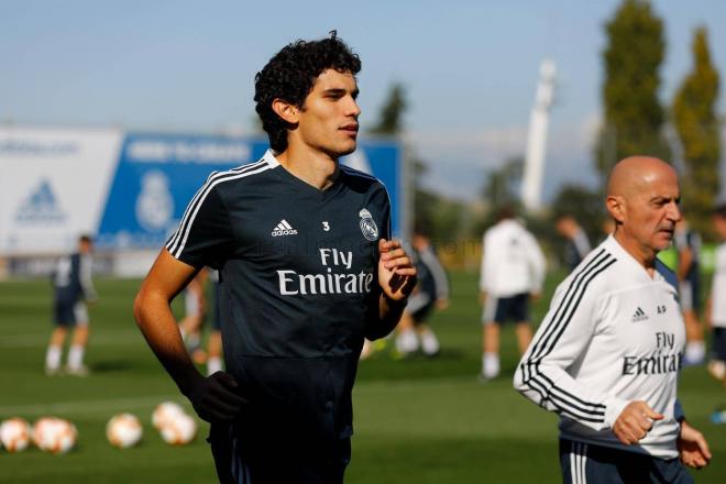 Vallejo, en un entrenamiento con el Real Madrid (Foto: RMCF).