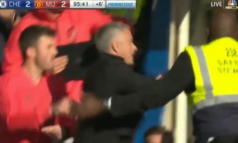 Mourinho, en el duelo ante el Chelsea.