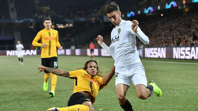 Ferran Torres en su debut con el Valencia CF en Champions (Foto: UEFA).