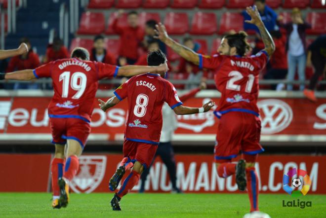 Alberto Escassi celebra el gol que le hizo al Málaga en la Copa del Rey la temporada anterior.