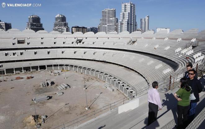 Peter Lim visitó el nuevo estadio de Mestalla. (Foto: Valencia CF)