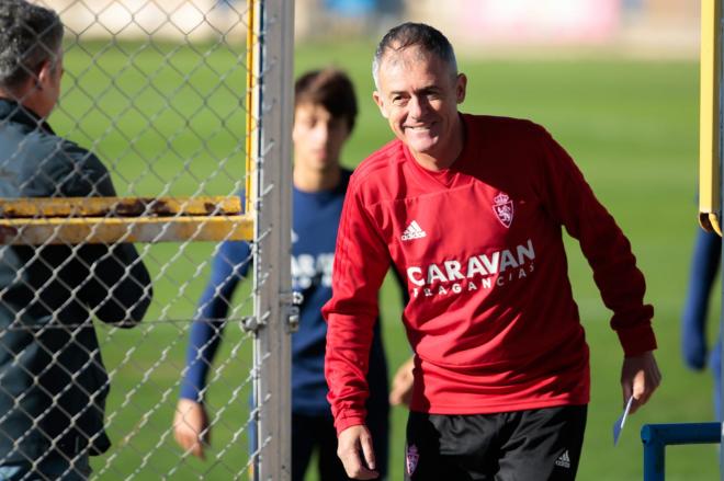 Lucas Alcaraz, en su primer entrenamiento como entrenador del Real Zaragoza (Foto: Daniel Marzo).