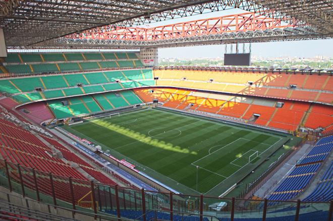 El Atalanta disputa sus partidos en San Siro porque está remodelando su estadio.
