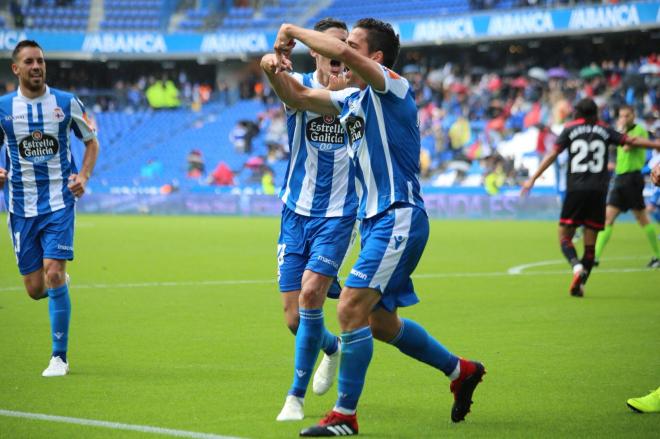 Así celebró Pedro Sánchez el segundo gol en Riazor (Foto: Iris Miquel).