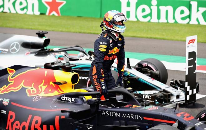 Ricciardo, celebrando una pole.