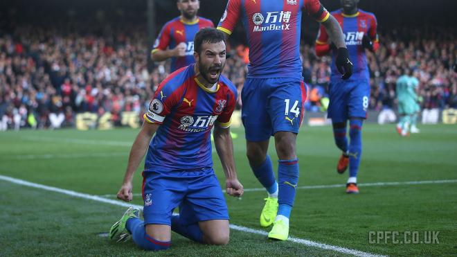 Milivojevic celebra uno de sus goles ante el Arsenal (Foto: @CPFC)