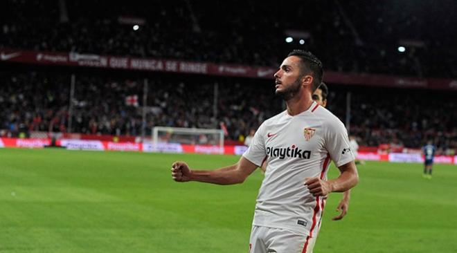 Sarabia festeja un gol con el Sevilla (Foto: Kiko Hurtado).