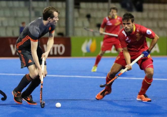 España venció 2-1 a Holanda en el 4 Naciones de Hockey.