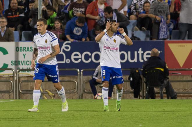 Ángel celebra un gol durante su etapa zaragocista (Foto: Dani Marzo).