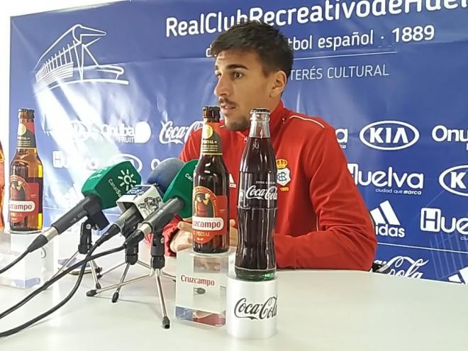 Diego Jiménez en la sala de prensa. (@recreoficial)