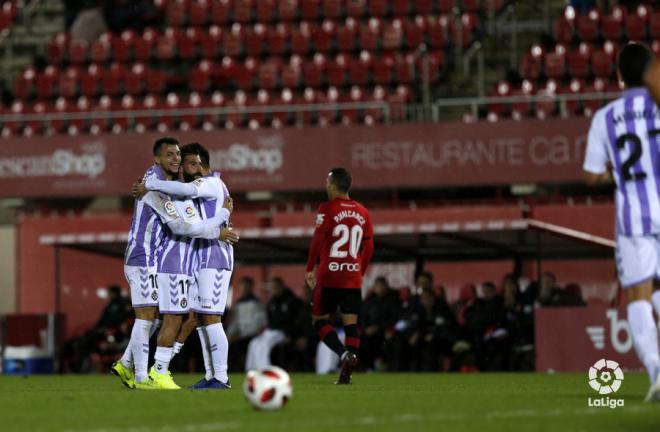 Los jugadores del Pucela celebran el segundo gol de Daniele Verde ante el Mallorca (Foto: LaLiga).