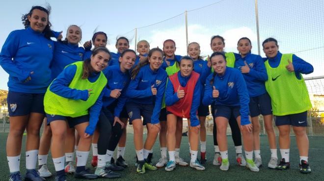 Foto de familia del equipo cadete del Málaga Femenino (Foto: Málaga CF).