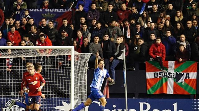 Pau Torres celebra su gol en El Sadar (Foto: LaLiga).