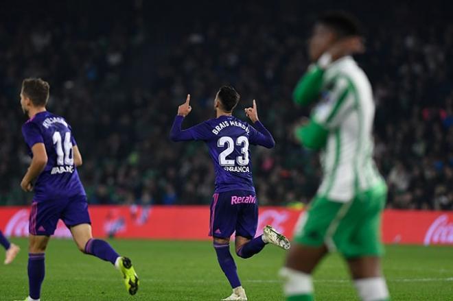 Brais Méndez celebrando su gol ante el Betis (Foto: Kiko Hurtado).