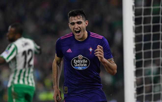 Maxi Gómez celebrando uno de sus goles (Foto: Kiko Hurtado).