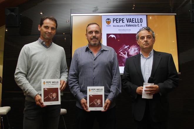 Presentación del libro de Pepe Vaello. (Foto: Valencia CF)