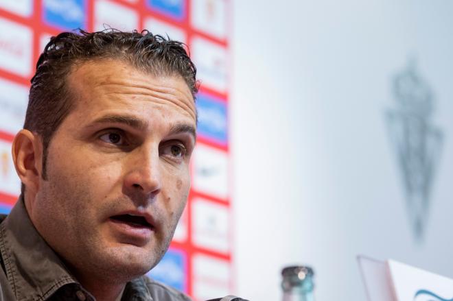 Rubén Baraja en la sala de prensa de Mareo (Foto: Luis Manso).