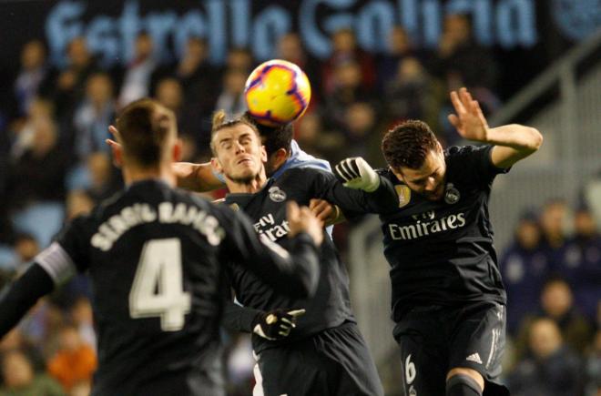 Gareth Bale pelea un balón en el Celta-Real Madrid de la jornada 12.