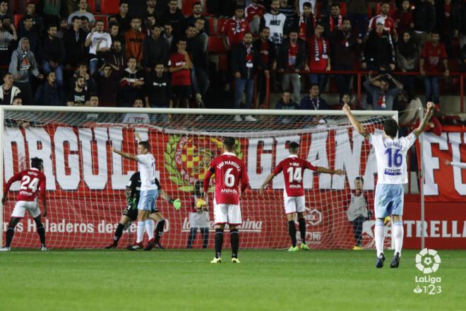 Instante del gol del empate del Real Zaragoza ante el Nàstic (Foto: LaLiga).