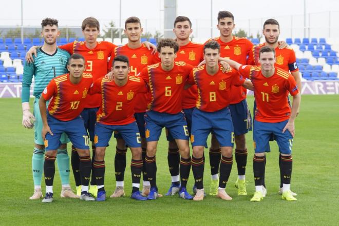 Selección española sub 19 con Ferran Torres.
