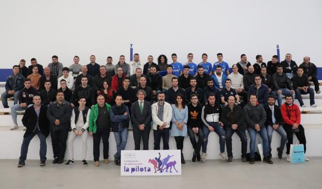 Gran asistència en Pelayo dels clubs participants a la presentació de l'AON 2018-2019