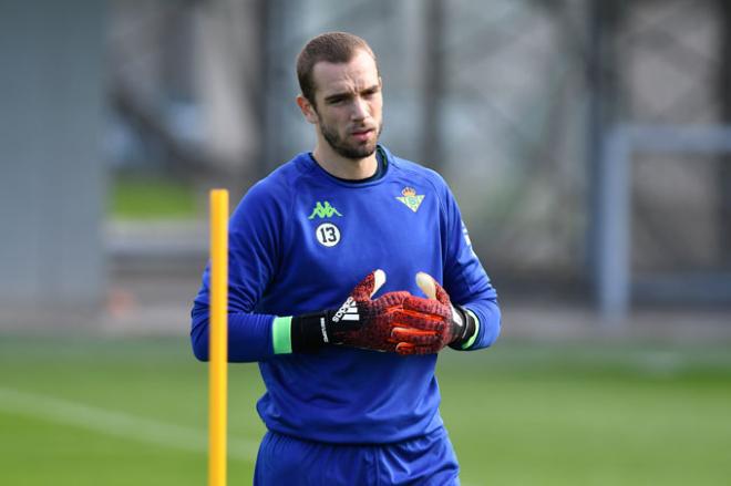 Pau López, durante su etapa en el Betis (Foto: Kiko Hurtado).