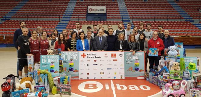 Representantes de Athletic, Bilbao Basket y Lointek han acudido a la presentación de la campaña 